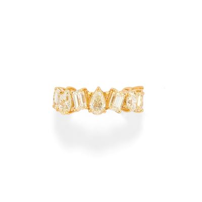 Anello in oro giallo 18k con diamanti fancy light yellow