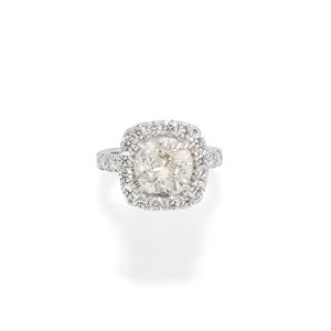 Anello con diamanti
