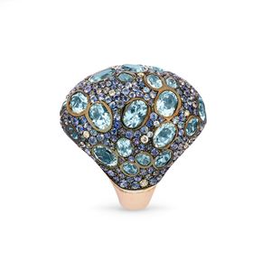 Ring with aquamarines and sapphires