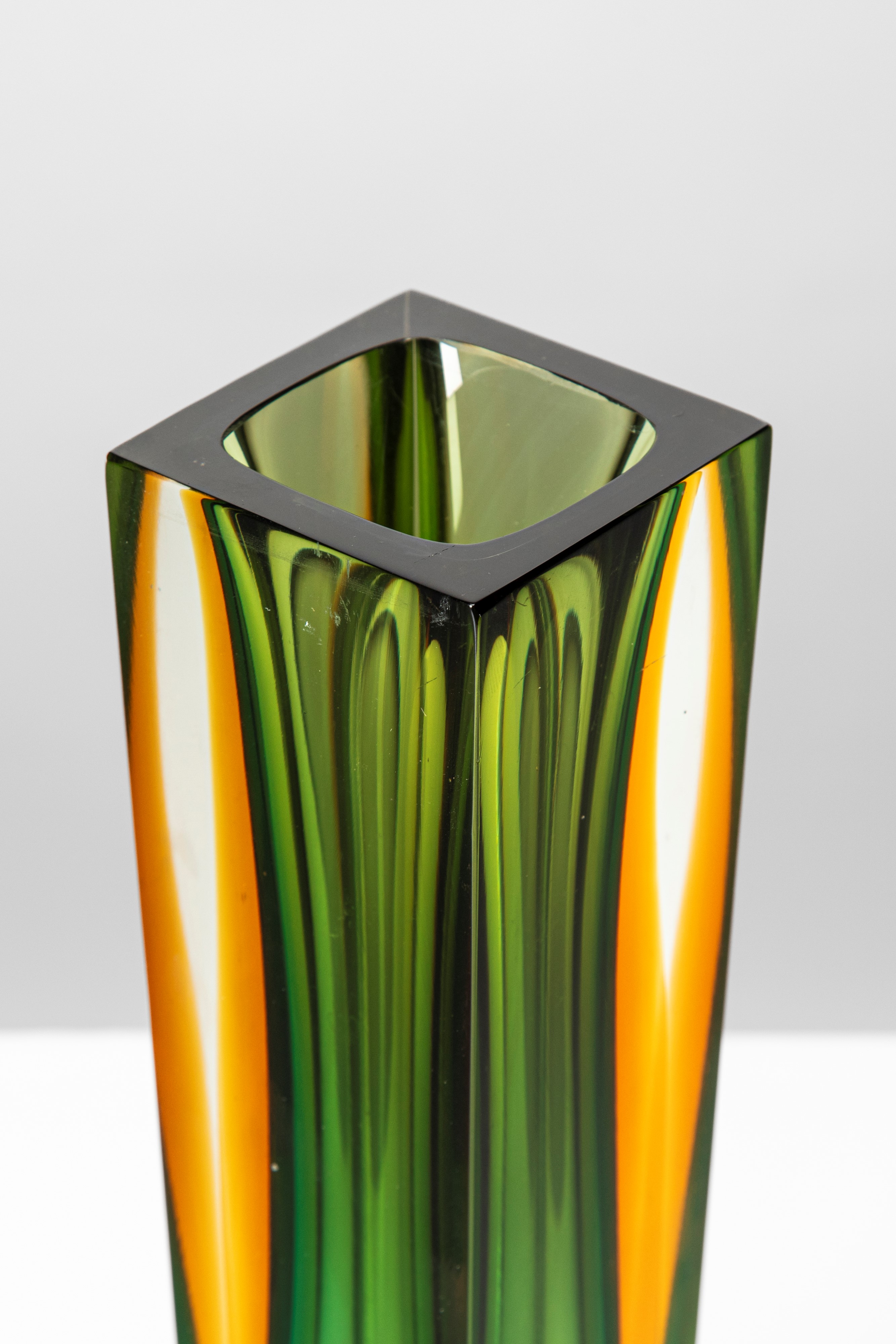 Alessandro Mandruzzato - Vaso in vetro sommerso (1970 circa)