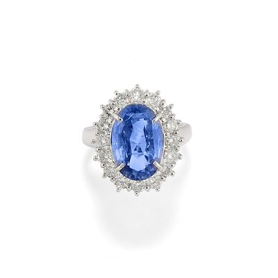 Anello, zaffiro Ceylon certificato e diamanti, in platino 900/1000