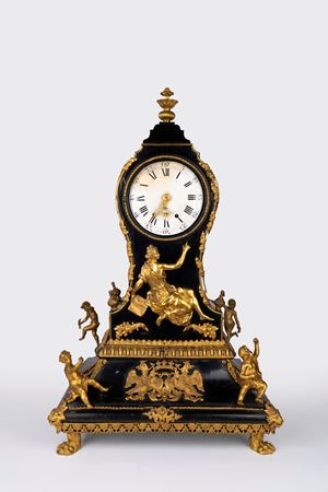 Imponente pendola in ebano e bronzo dorato. Austria, secolo XVIII