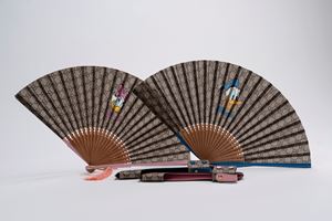 Lotto di due ventagli Disney Madame Paperina e Monsieur Paperino