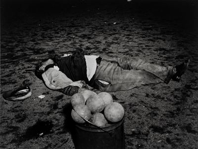 Autore sconosciuto, Murdered while playing Boccia - Stampa alla gelatina ai sali d'argento, 1936