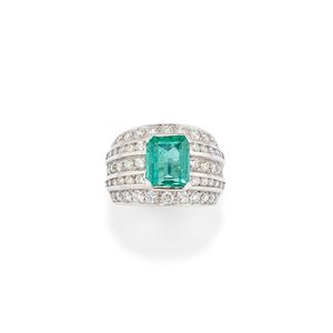 Anello con smeraldo e diamanti 