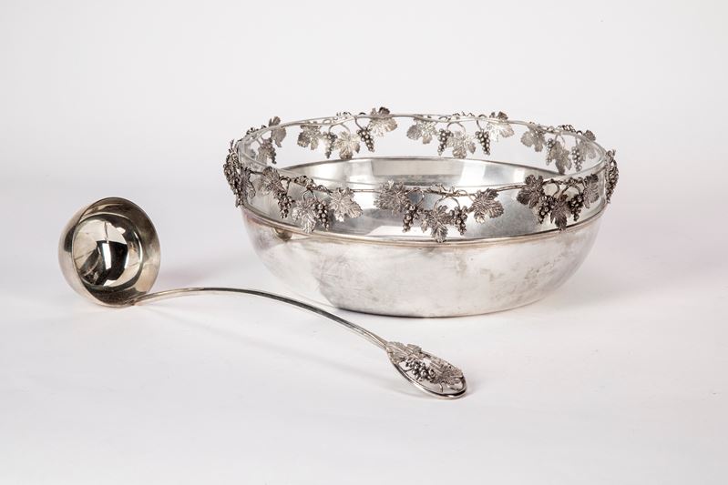 Grande ciotola con mestolo