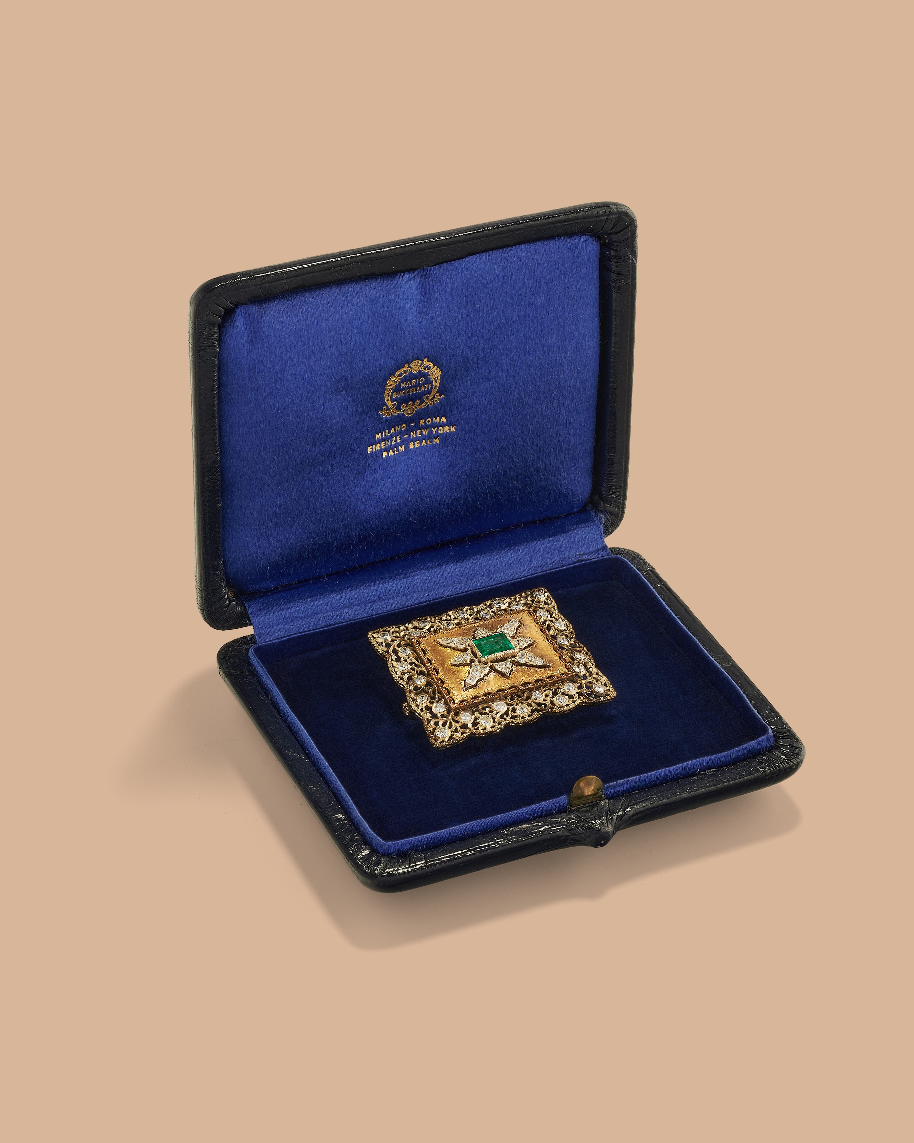 Buccellati - Spilla tulle rettangolare in tre ori 18k con smeraldo e diamanti