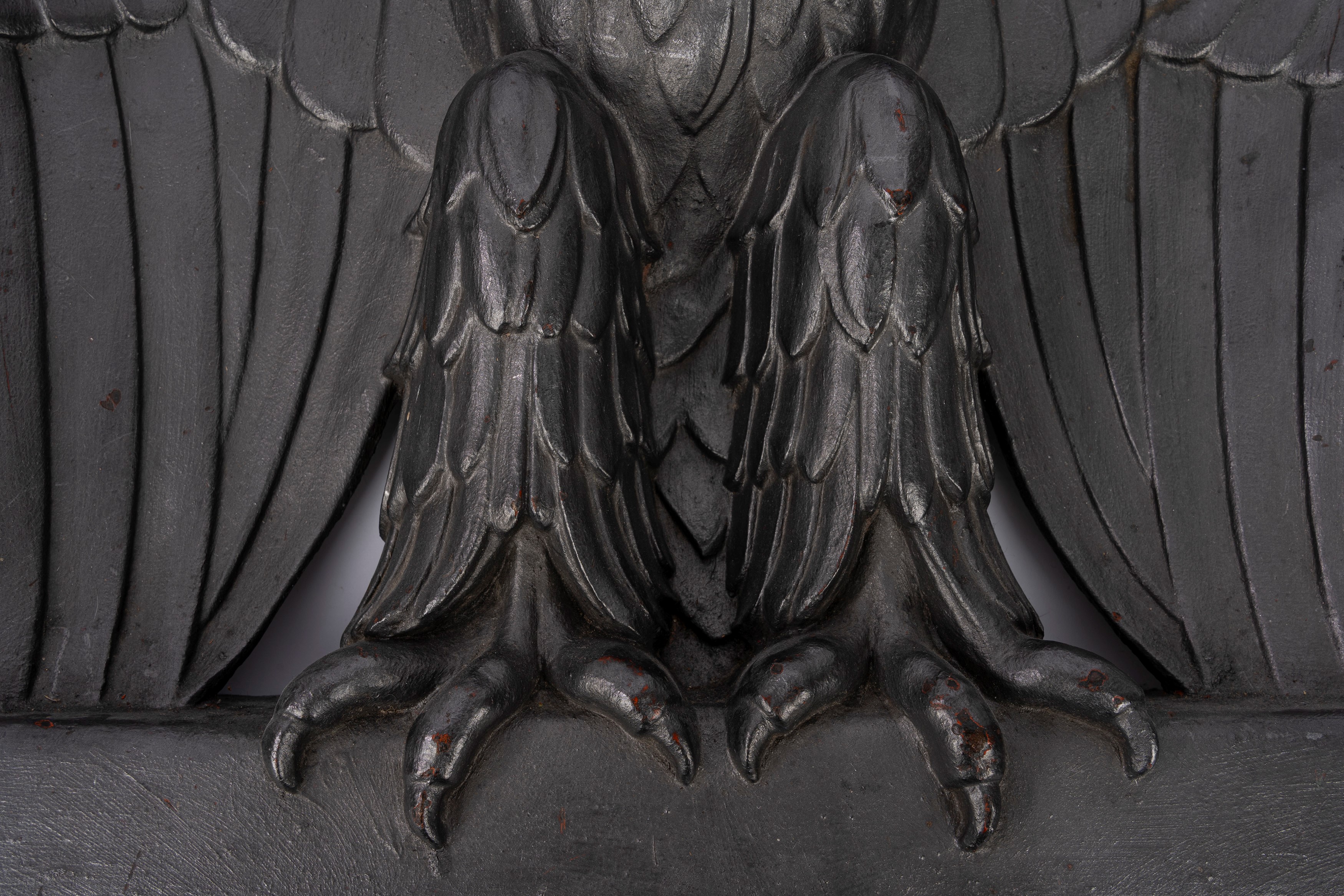 Aquila imperiale fascista, scultura in bronzo a rilievo pieno con ali aperte (anni '30)