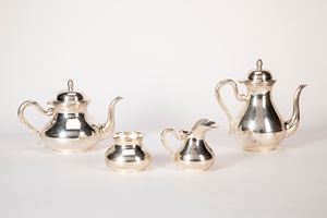 Tea and coffee service 