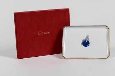 Limoges per Cartier, Vassoietto in Porcellana con Profilo Dorato e Filetto Blu Cobalto Decorato a...
