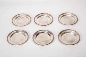 Gruppo di sei piattini
