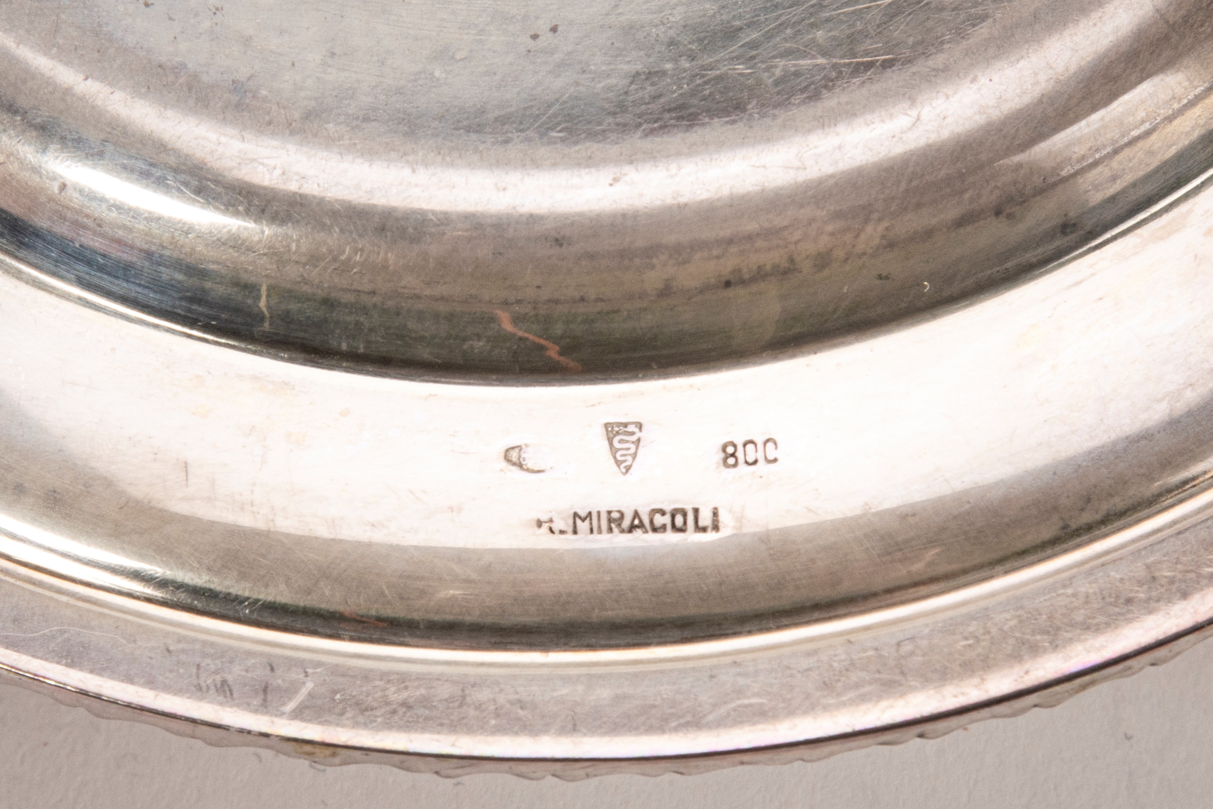 Gruppo di sei piattini