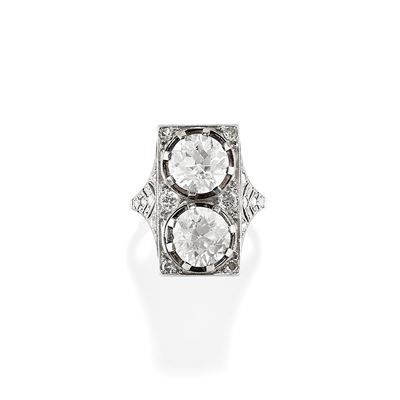 Anello in platino con diamanti taglio vecchio e diamanti taglio rosa