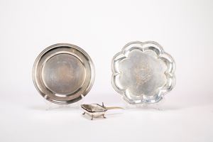 Due piatti e un posacenere