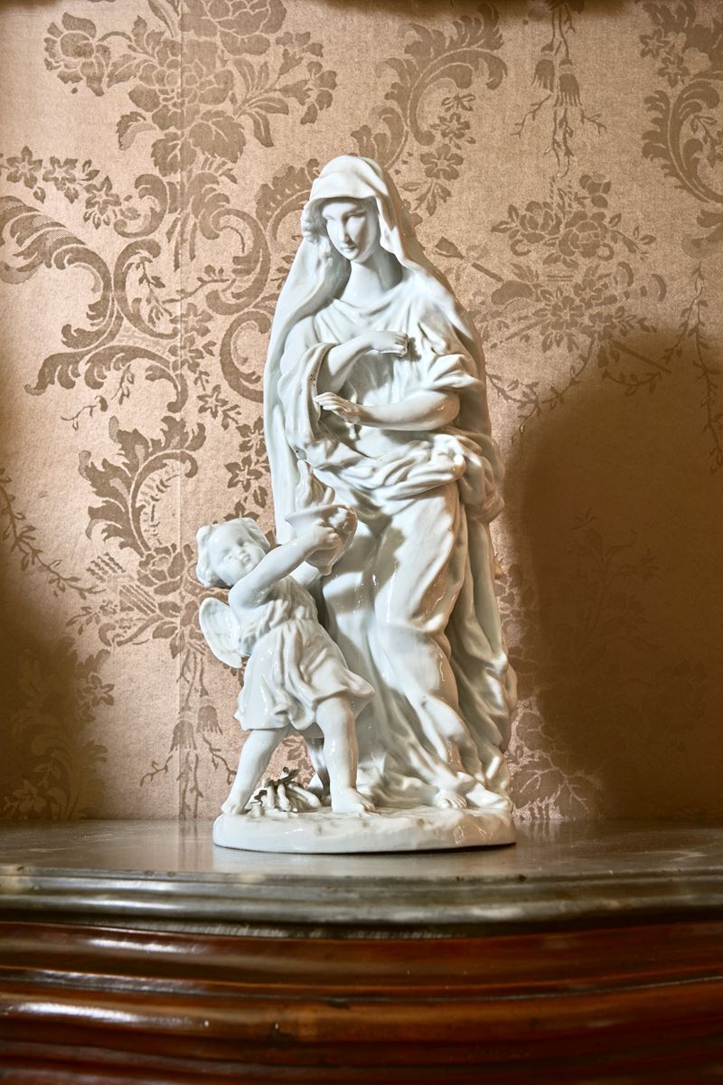 Due gruppi in porcellana raffiguranti l' allegoria dell’Inverno e dell’Estate. Meissen, fine seco...