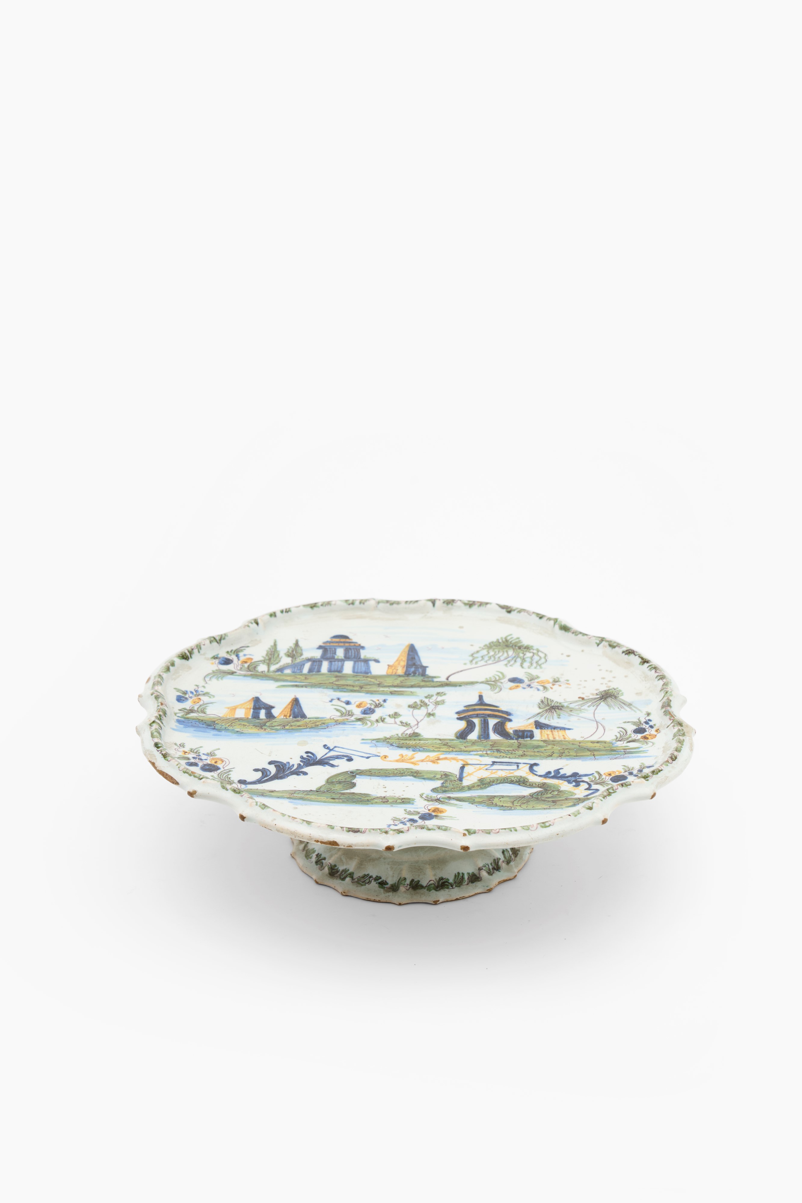 Alzata Polilobata in Maiolica Policroma con Decoro “al Ponticello”. Manifattura Antonibon, Nove d...
