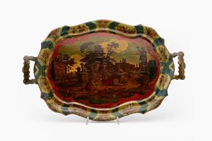 Vassoio biansato di forma mossa in legno intagliato e laccato decorato ad "Arte Povera". Venezia, secolo XVIII