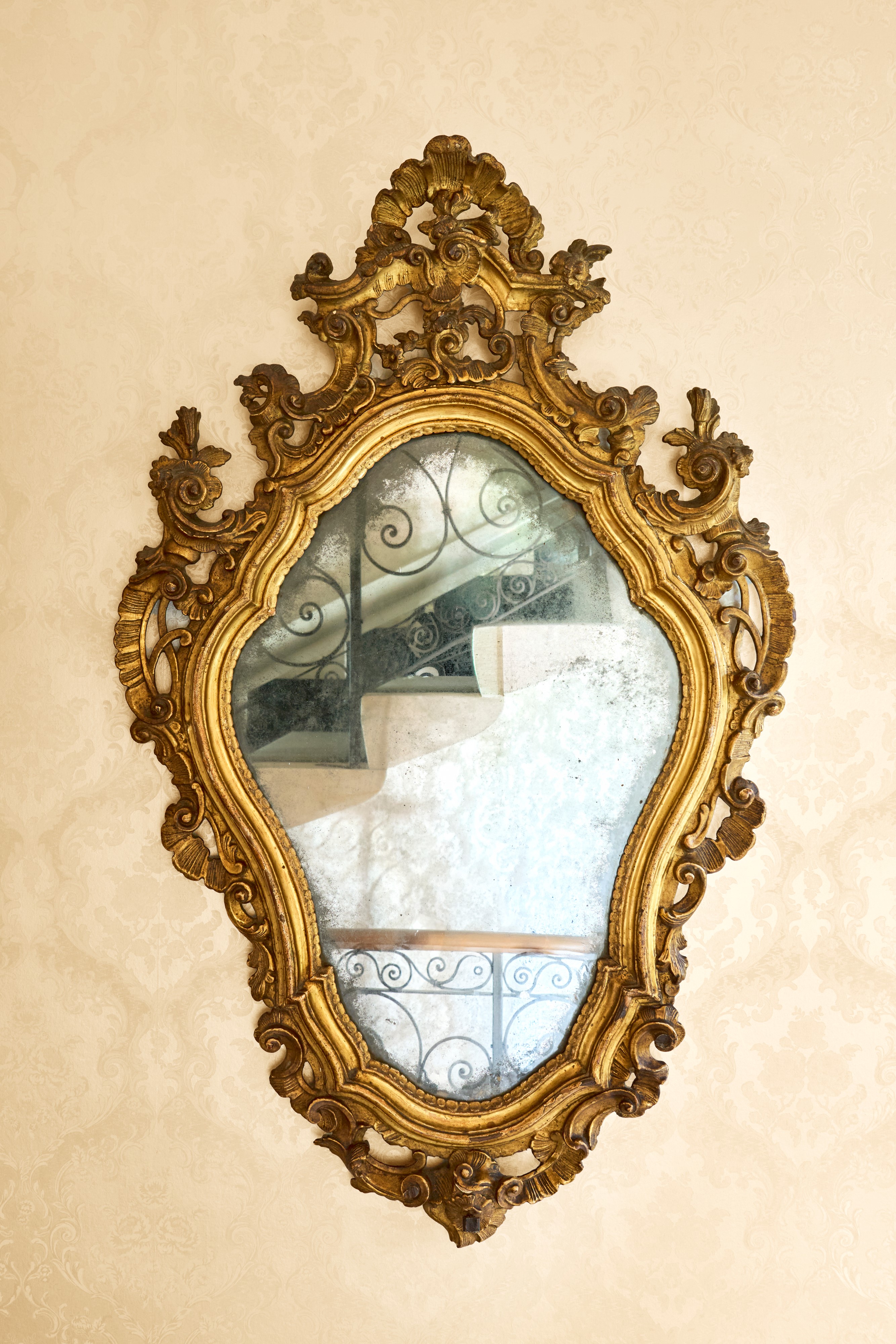 Coppia di Specchiere di Forma Mossa con Cornice Decorata a Fregi di Volute Fogliate. Veneto, Seco...