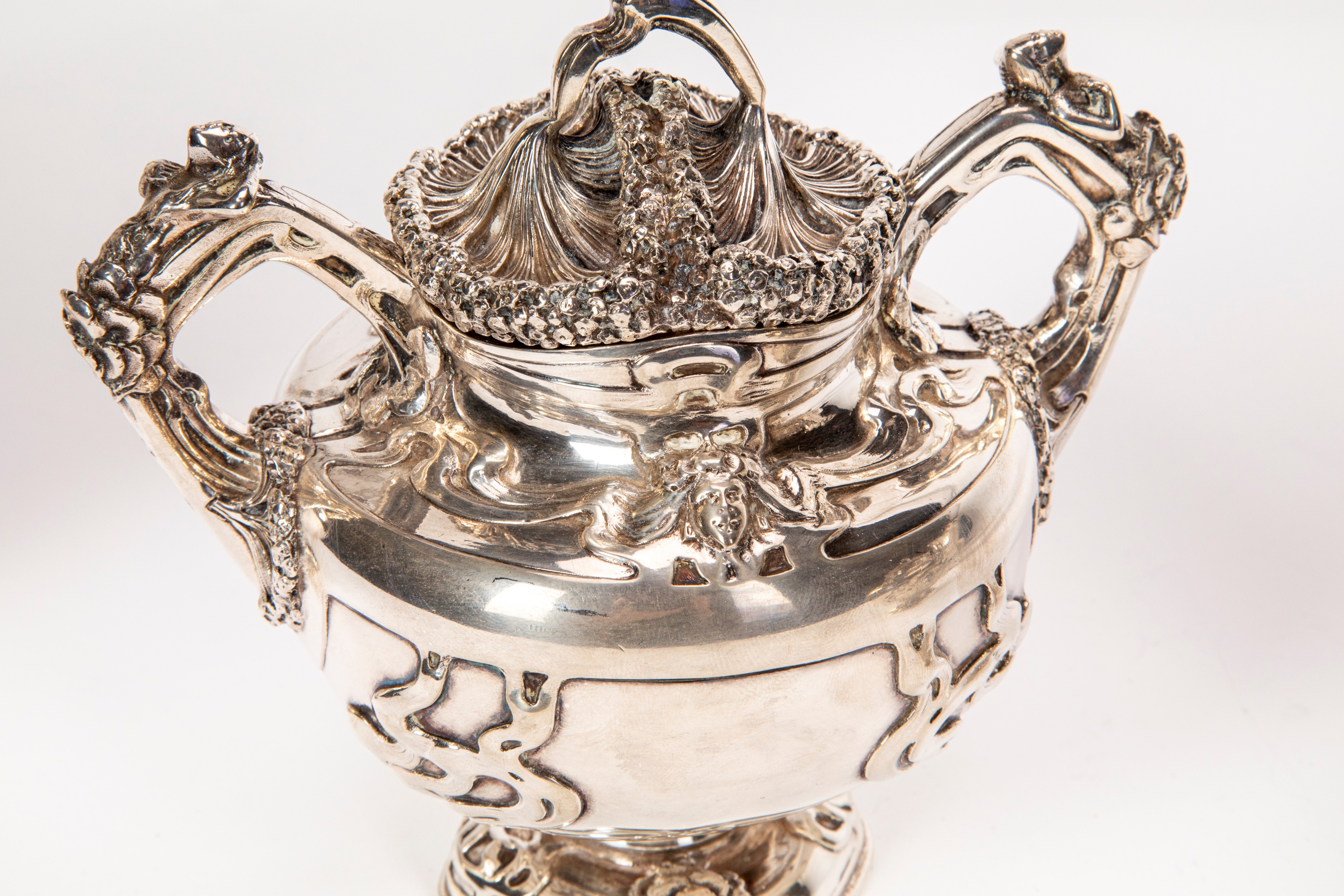 Servizio da tè e caffè Liberty, in argento, Italia, 1920 circa