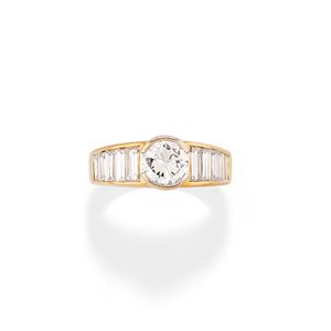 Anello con diamanti