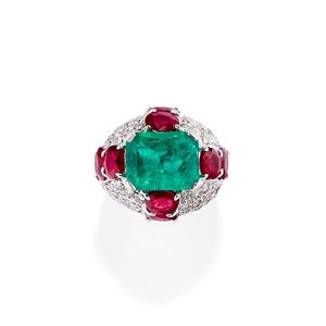 Anello con smeraldo Colombia, rubini e diamanti
