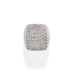 Anello con diamanti 