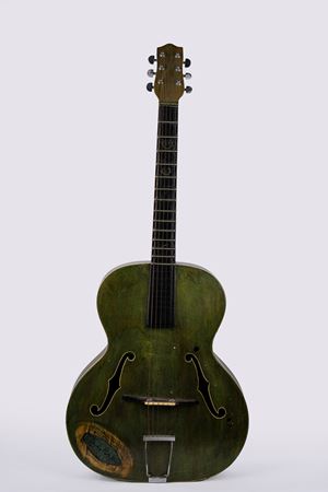Chitarra acustica a sei corde, appartenuta a Lucio Battisti