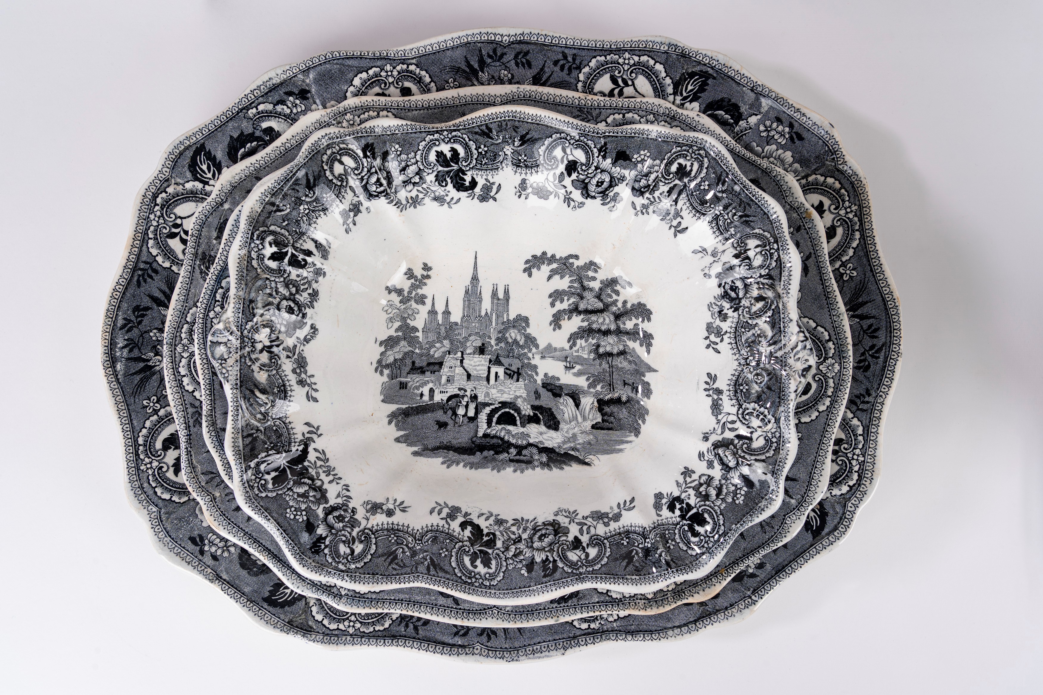 Muleteer Davenport, Servizio in maiolica a monocromo, Inghilterra, fine secolo XIX