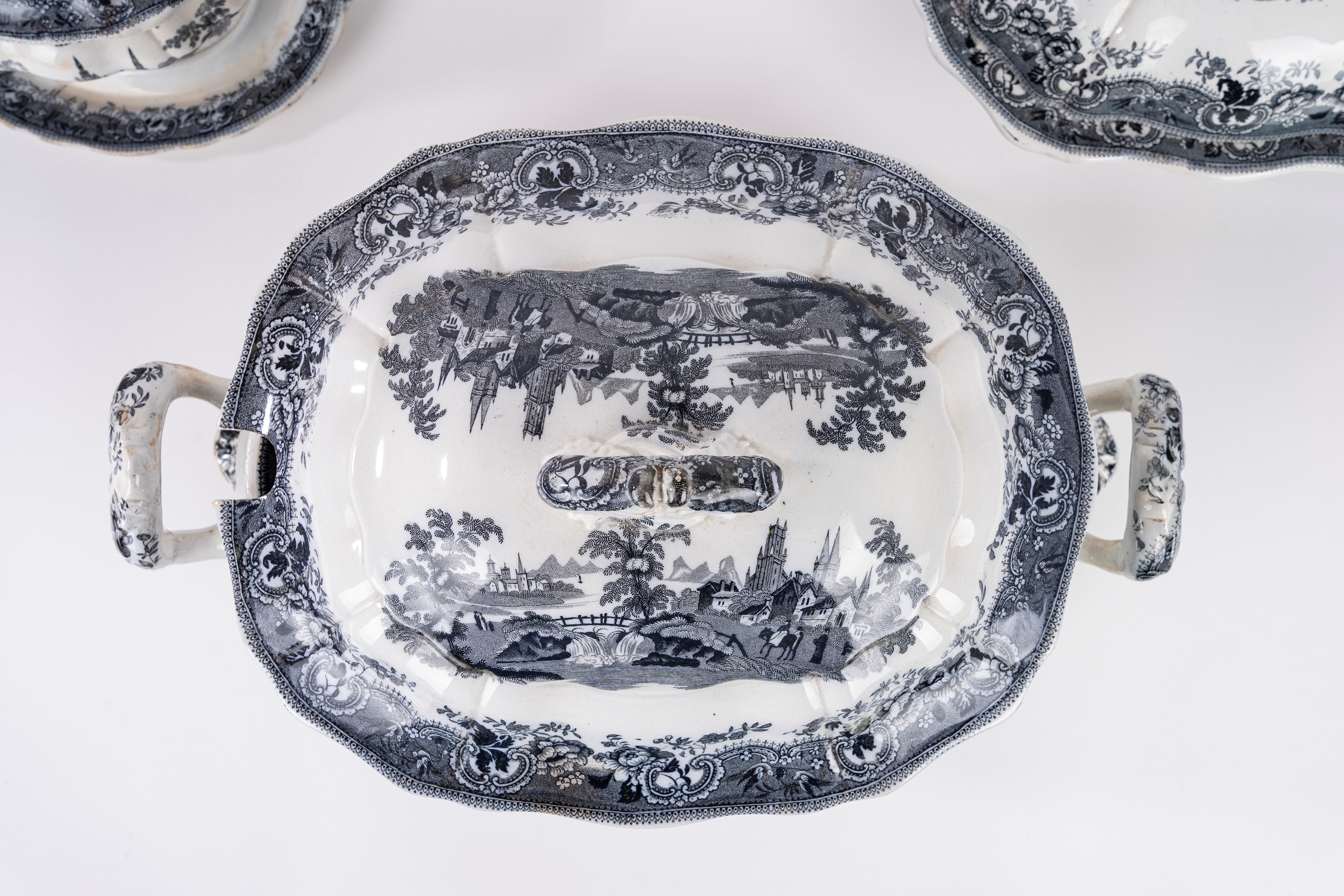 Muleteer Davenport, Servizio in maiolica a monocromo, Inghilterra, fine secolo XIX