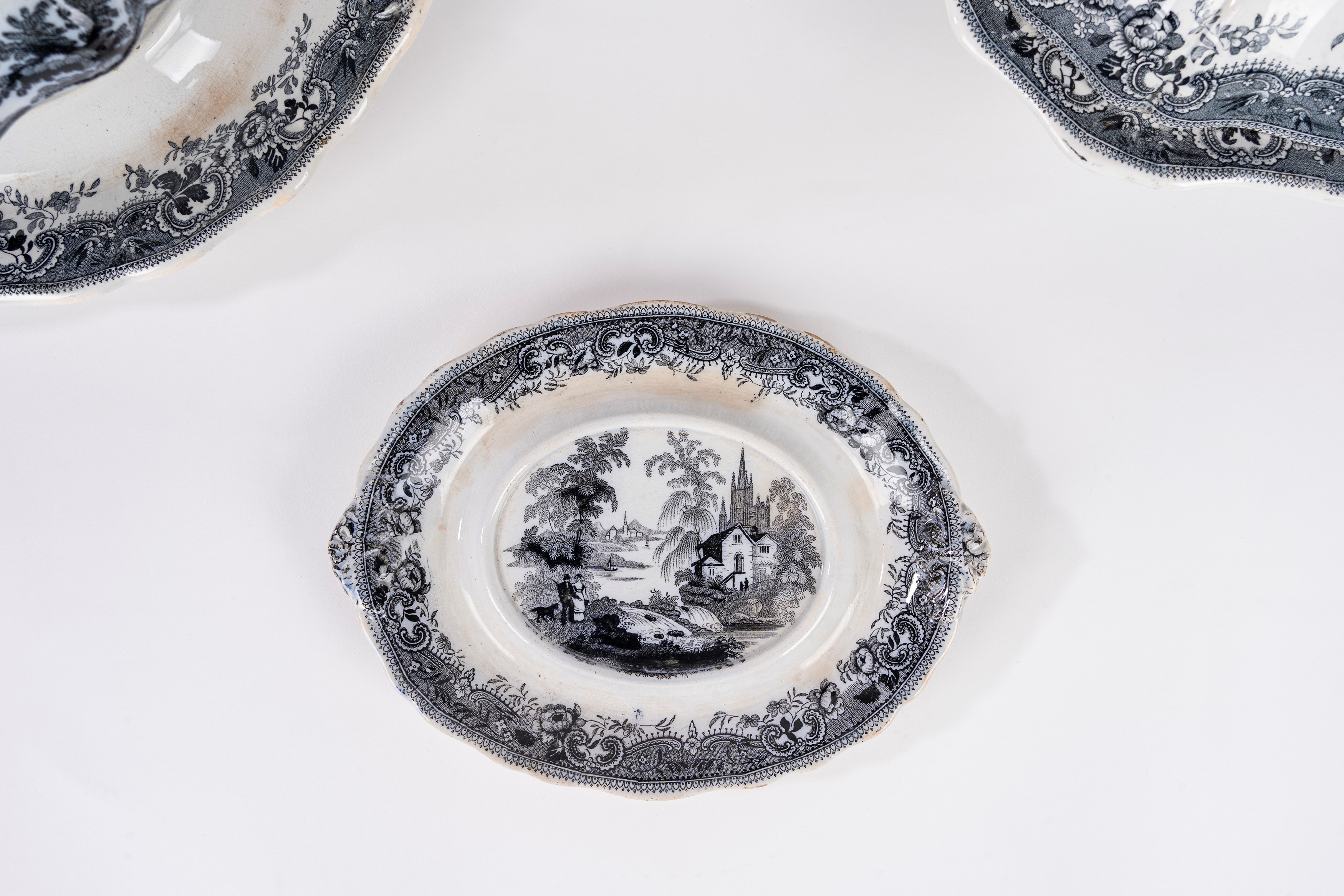 Muleteer Davenport, Servizio in maiolica a monocromo, Inghilterra, fine secolo XIX