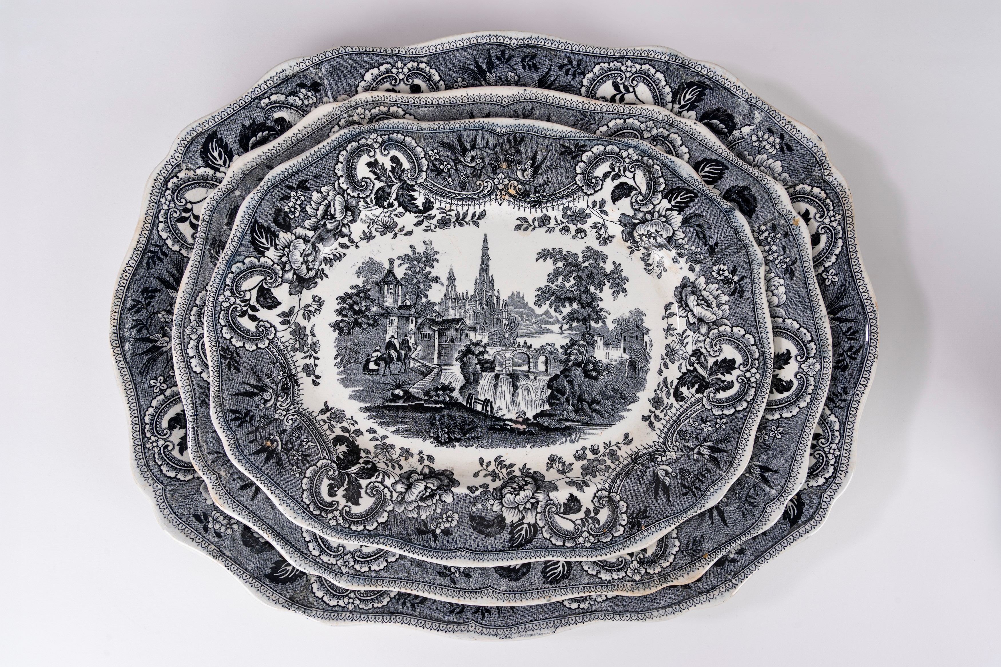 Muleteer Davenport, Servizio in maiolica a monocromo, Inghilterra, fine secolo XIX