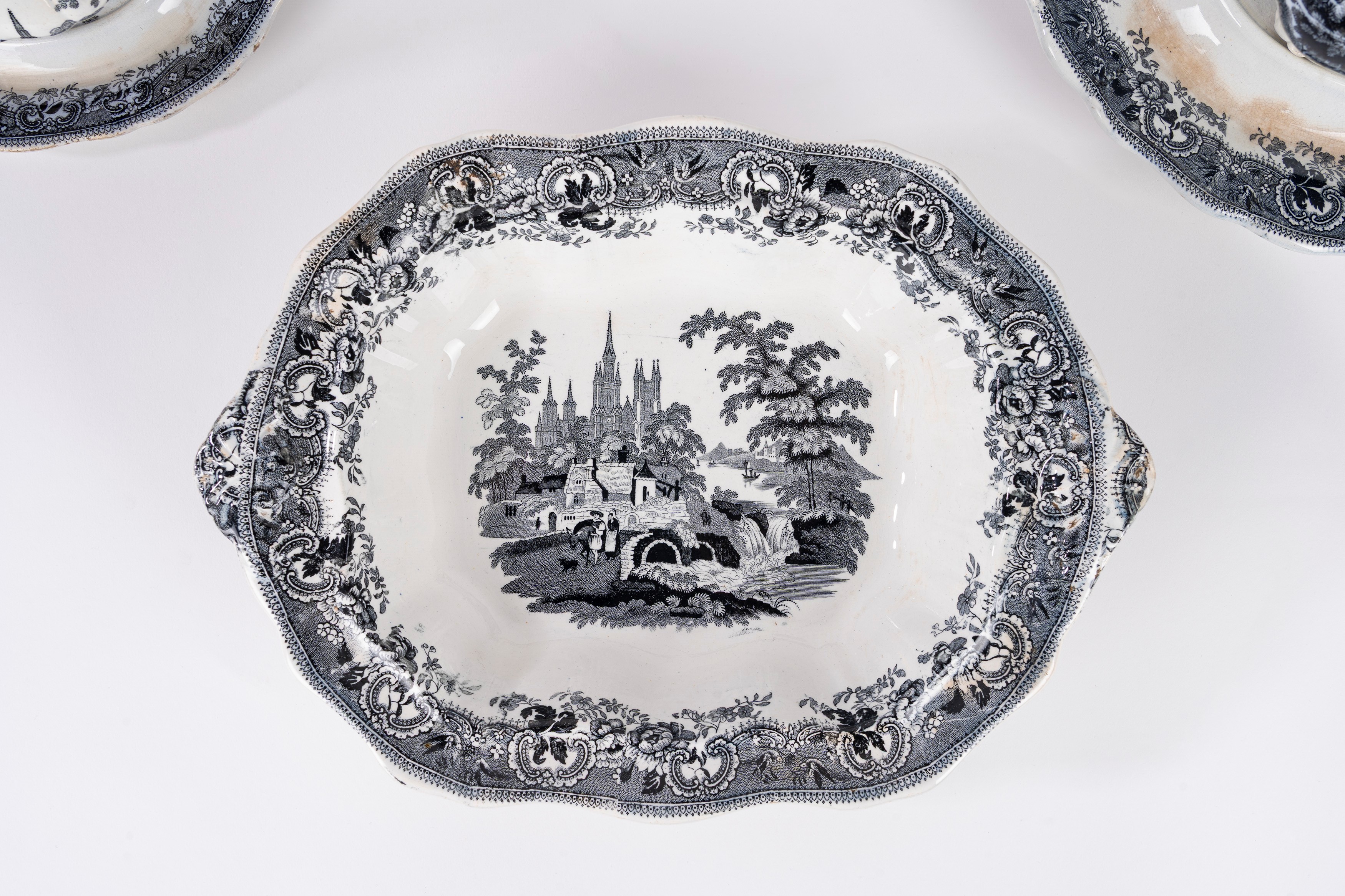 Muleteer Davenport, Servizio in maiolica a monocromo, Inghilterra, fine secolo XIX