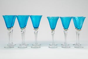 Se calici da vino e sei da acqua in vetro di Murano azzurro e incolore