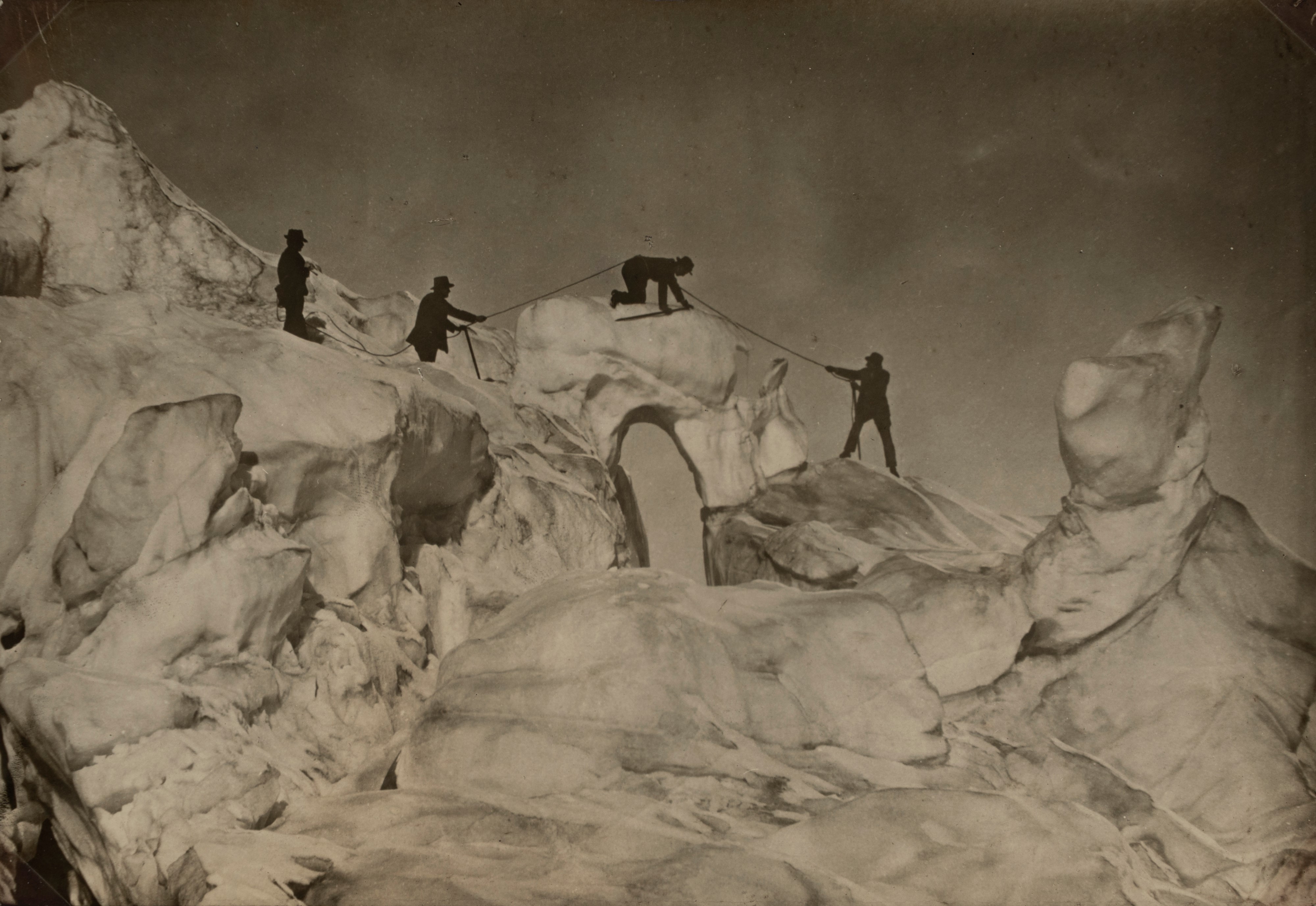 Crossing the Triolet Glace ; Bossons