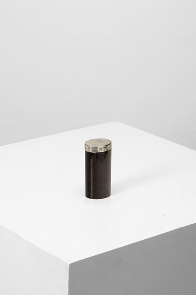 Piccola scatola con coperchio in legno tartarugato e argento