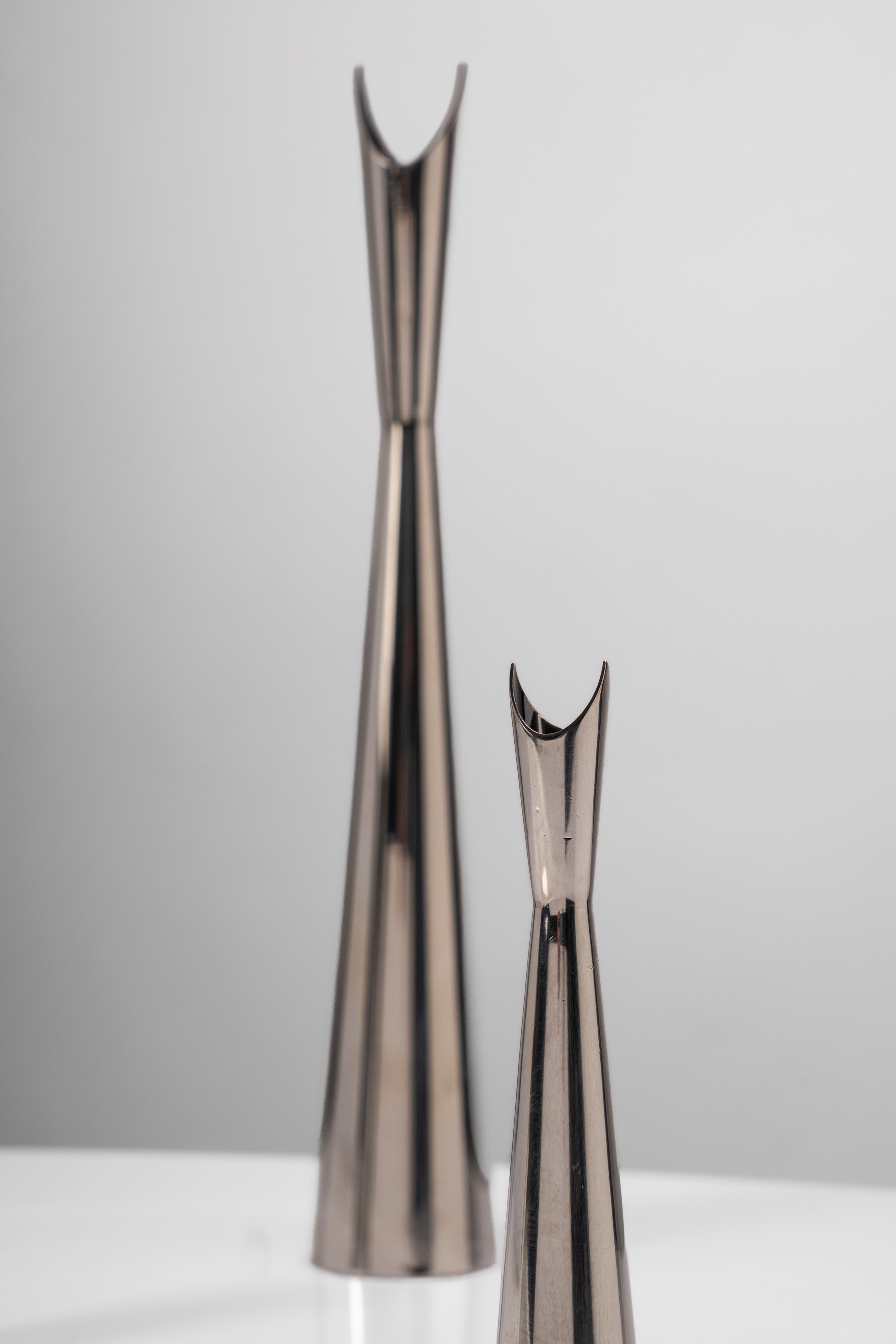 Lino Sabattini - Set di tre vasi solifleur “Cardinale” (Collezione Gallia), metallo argentato
