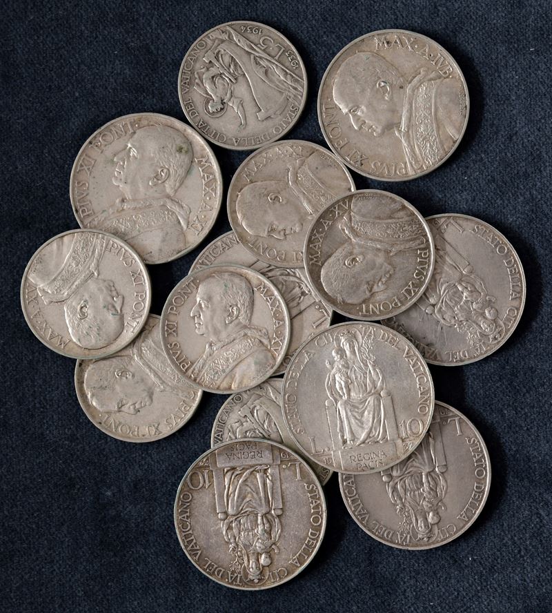 PIO XI, Achille Ratti (1922-1939) - Lotto di 14 monete da 5 e 10 lire.