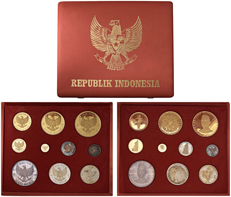 Elegante set contenente la seria completa di 10 monete per il 25° anniversario dell'indipendenza,...