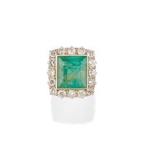 Anello con smeraldo