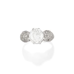 Anello con diamante