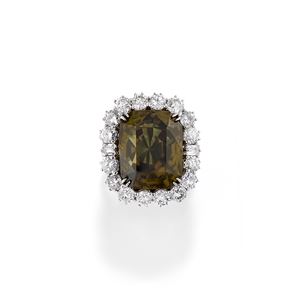 Ring with natural zirconia and diamonds