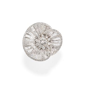 Anello con diamanti 