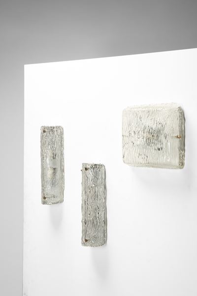 Set di lampade in vetro e metallo (lampada da soffitto e coppia di lampade da parete), circa 1960