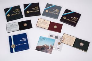 Lotto di 6 divisionali (1972/1977) e tre emissioni celebrative.