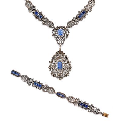 Insieme gioiello (demi parure), zaffiri e diamanti su argento e oro a bassa caratura