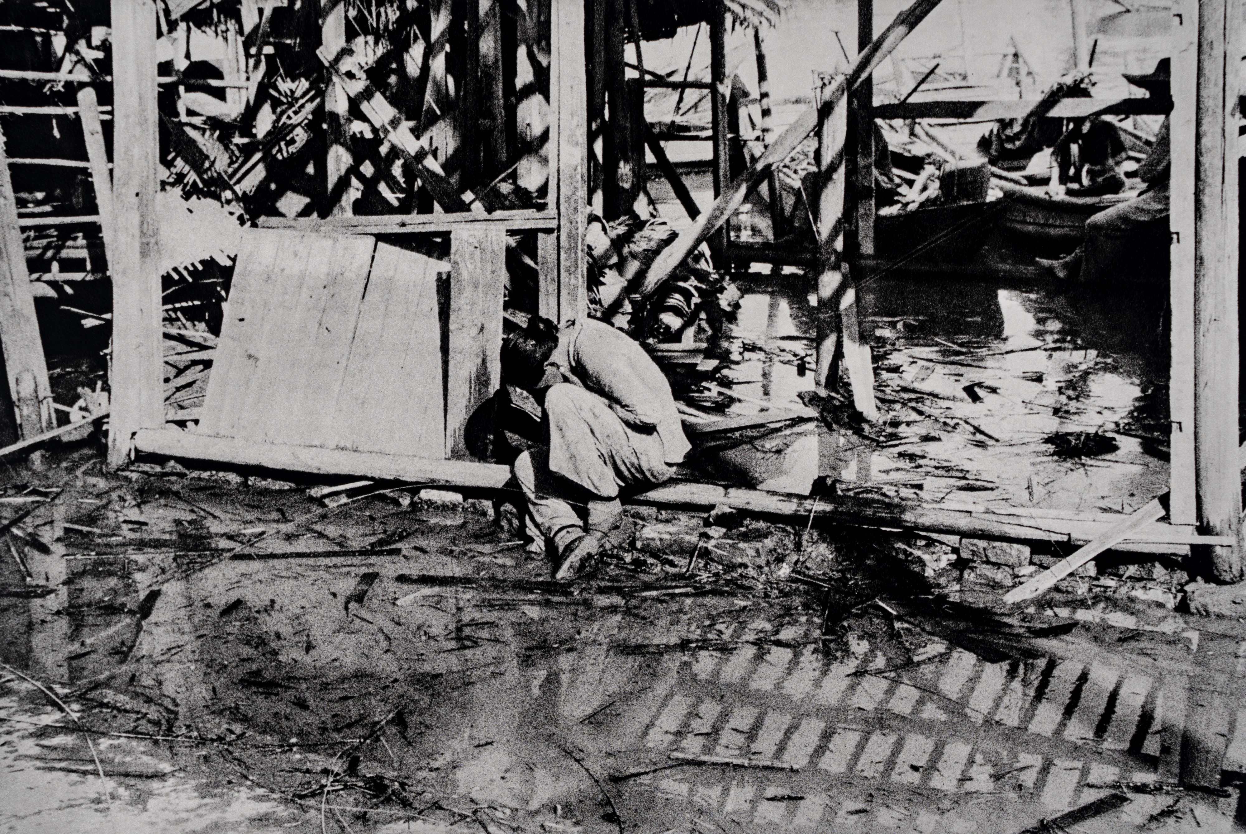 Robert Capa - Electa Editrice: 12 eliogravure in cartelletta