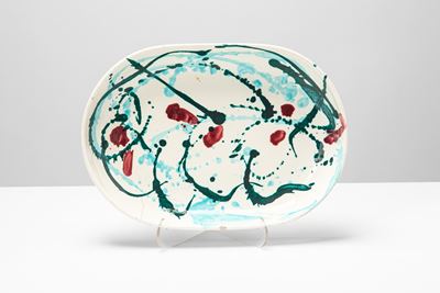 Vassoio con decoro nucleare, ceramica dipinta (1958)