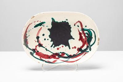 Vassoio con decoro nucleare, ceramica dipinta (1958)