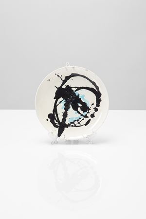 Piatto con decoro nucleare