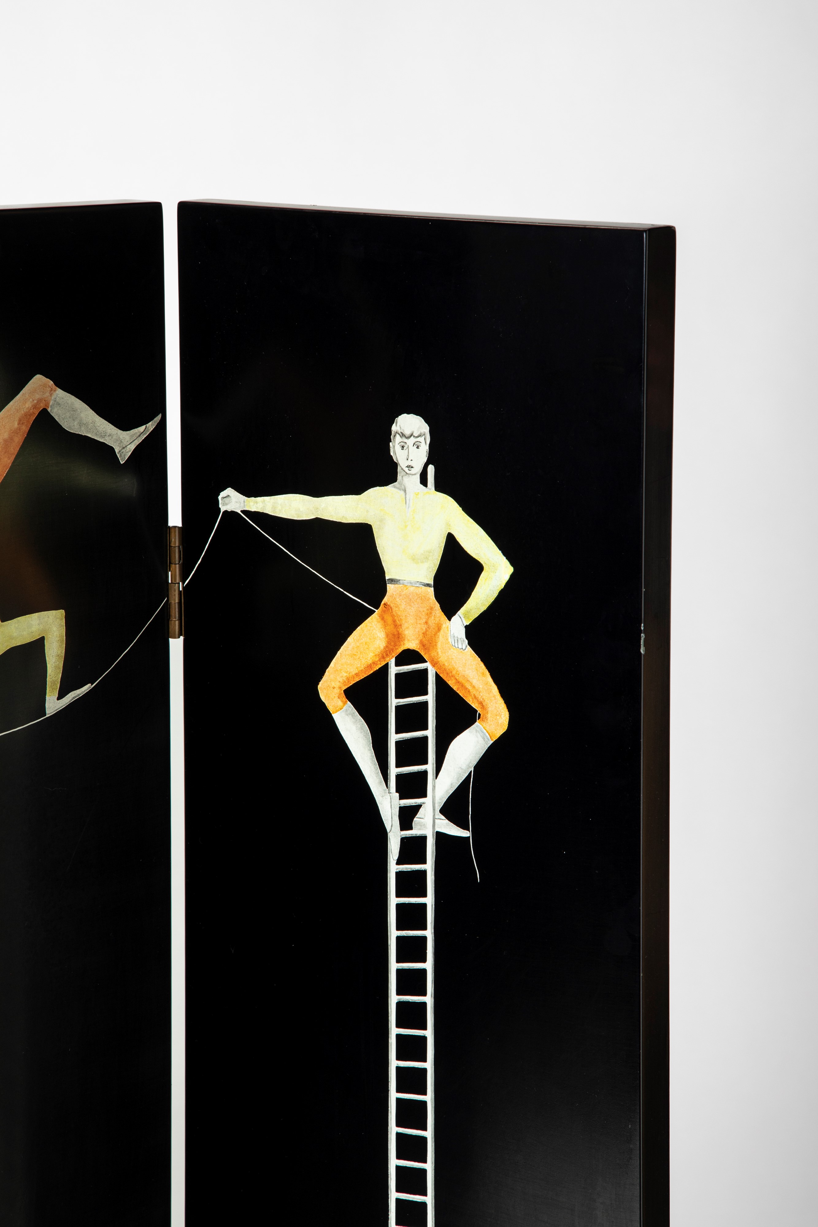 Piero Fornasetti - Paravento modello “Acrobati” (circa 1960) in legno multistrato serigrafato e d...